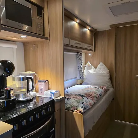 Kamp alanı Camp *