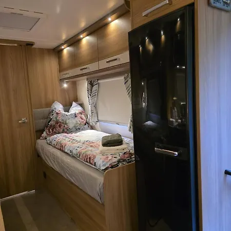Kamp alanı Camp *