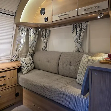 Camp Kamp alanı
